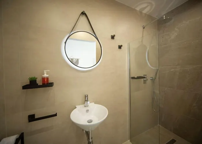 The Olive 3 - Traditional Maltese Vittoriosa